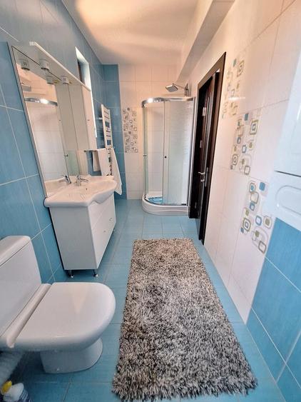 Casă cu 5 camere cu Teren 636 Mp în Central