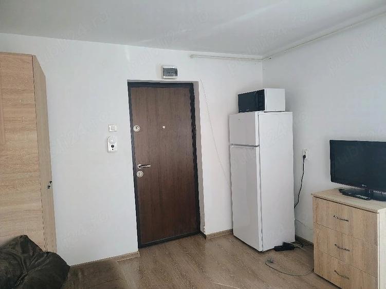 Garsonieră semidecomandată în Micro 14