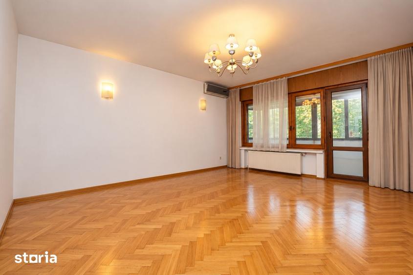 Apartament cu 4 camere, mobilat în Aviatorilor