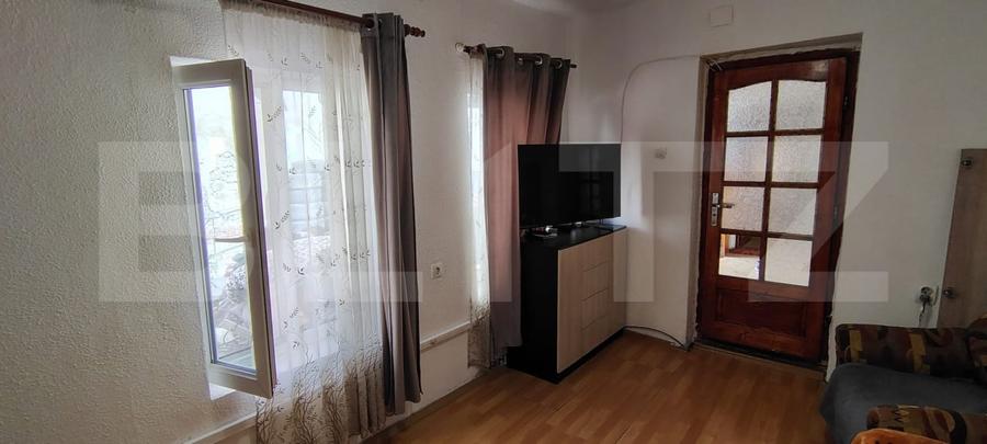 Casă cu 2 camere cu Canalizare în Central