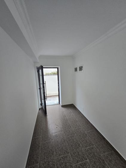 Apartament cu 2 camere semidecomandat în Dămăroaia