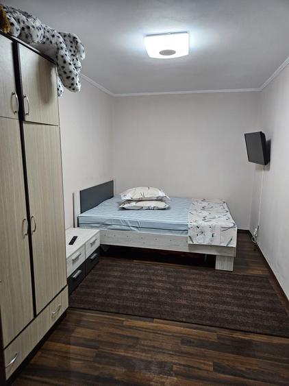 Apartament cu 3 camere decomandat în Mangalia