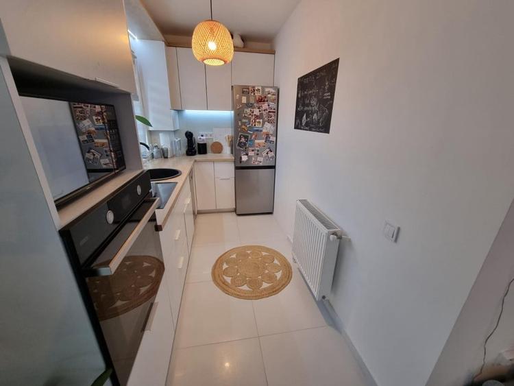 Apartament cu 2 camere semidecomandat, mobilat în Florești