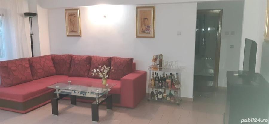 Apartament cu 4 camere decomandat în Central