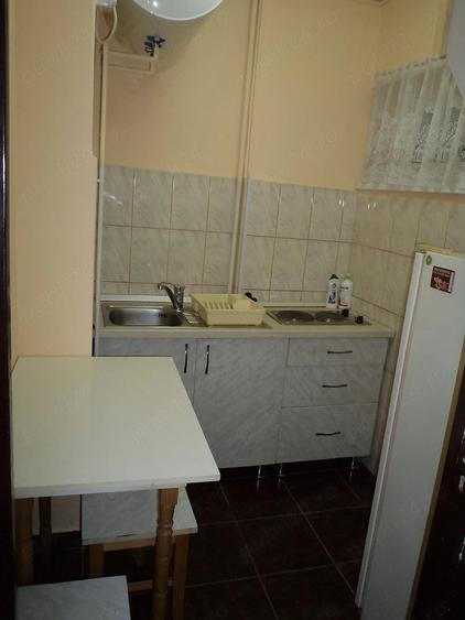 Garsonieră decomandată în Tudor