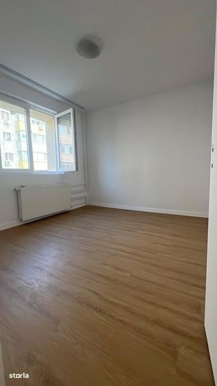 Apartament cu 3 camere decomandat în Dristor