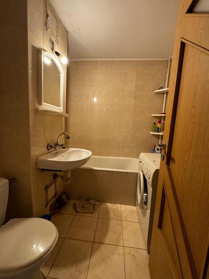 Apartament cu 2 camere decomandat în Podul de Fier