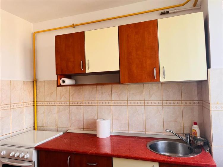 Apartament cu 2 camere semidecomandat, mobilat în Brazda lui Novac