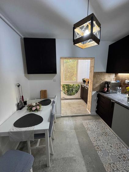 Apartament cu 3 camere decomandat în Podgoria