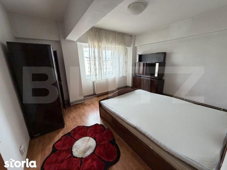 Apartament cu 3 camere decomandat în Central