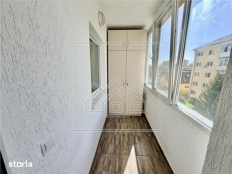 Apartament cu 4 camere în Vasile Aaron