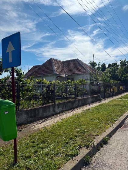 Casă cu 3 camere în Central
