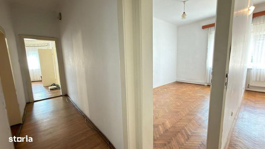 Spațiu comercial, de 342 mp, în Central