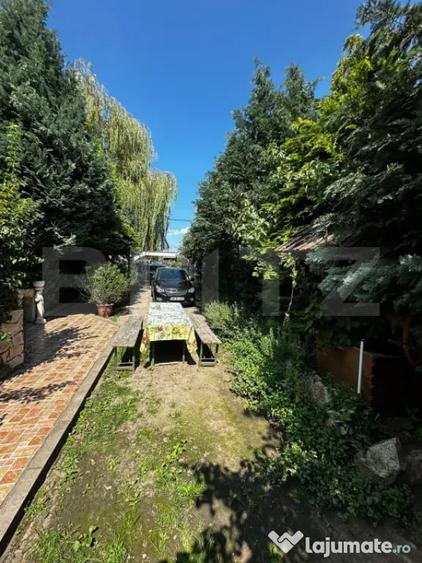 Casă cu 4 camere cu Teren 2400 Mp în Central