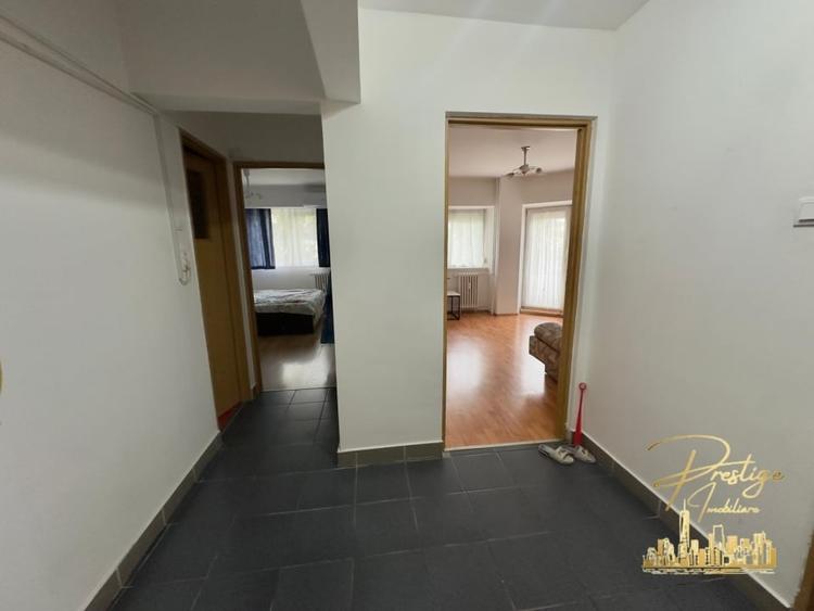 Apartament cu 2 camere decomandat, mobilat în Decebal