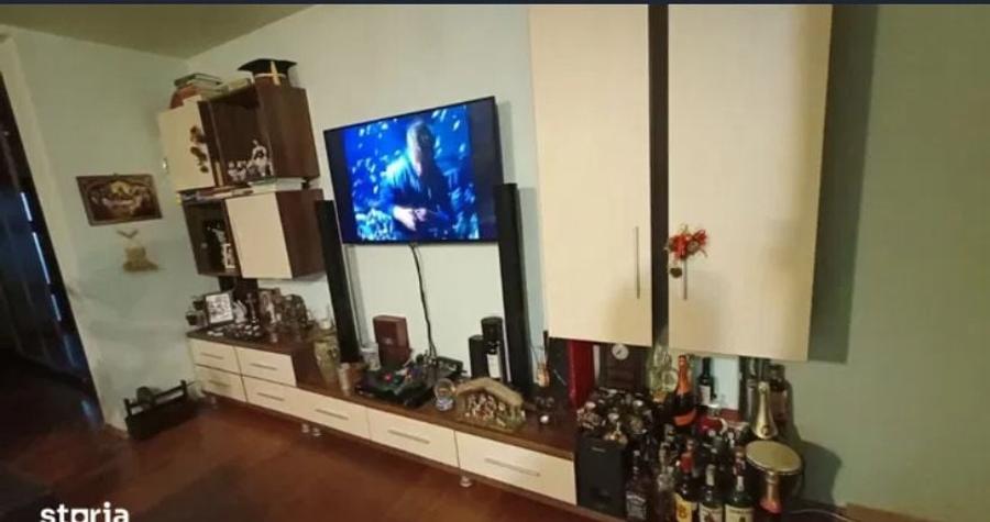 Apartament cu 3 camere,terasa,parcare,etaj interemdiar, zona Sub cetate - 4