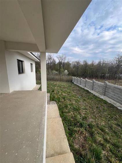 Casă individuală cu 4 camere cu Teren 616 Mp în Paleu