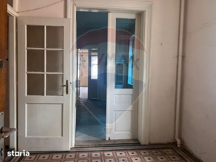 Apartament cu 4 camere în Centrul Istoric