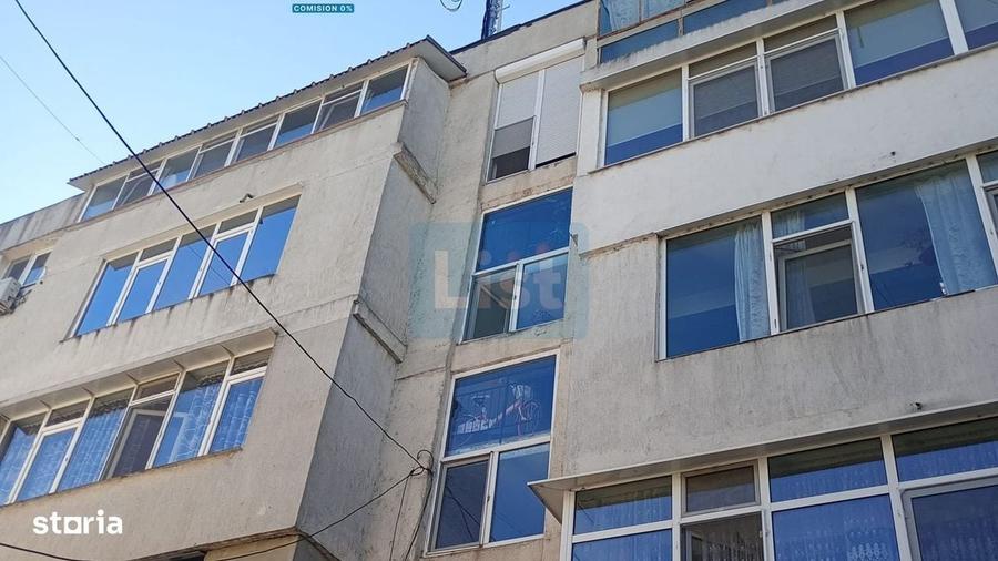 Apartament cu 4 camere decomandat în Sârbi