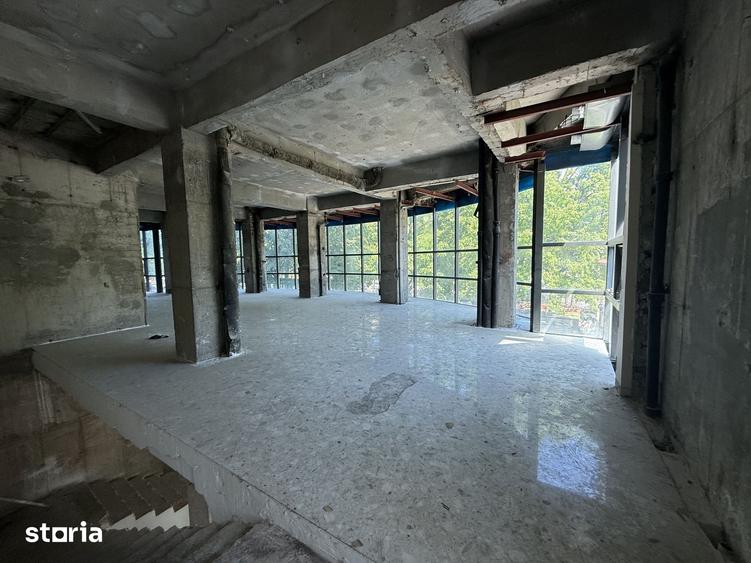 Spațiu comercial, de 845 mp, în Centrul Civic