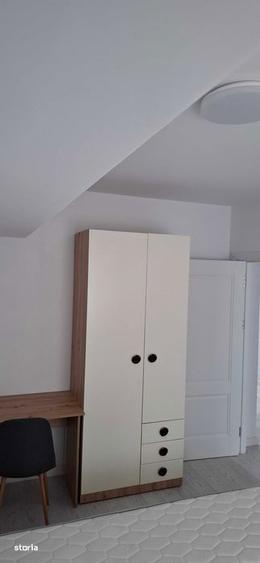 Apartament cu 3 camere, mobilat în Central