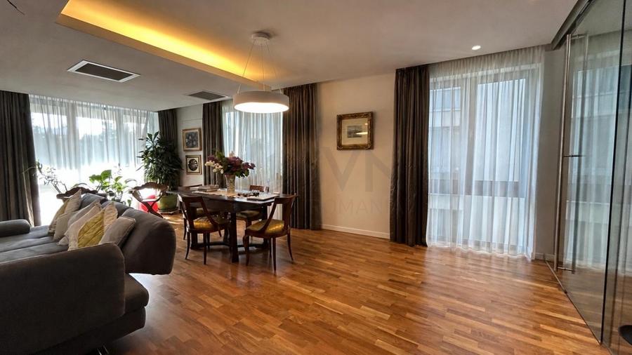 Apartament cu 4 camere decomandat, mobilat în Iancu Nicolae