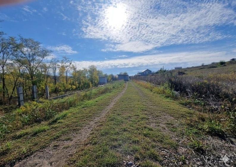 Teren de 1000 mp, în Smârdan