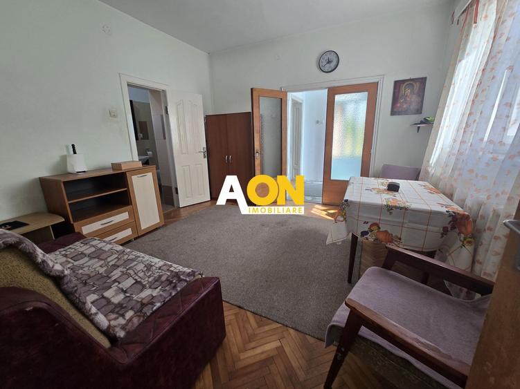 Casă individuală cu 4 camere cu Canalizare în Partoș