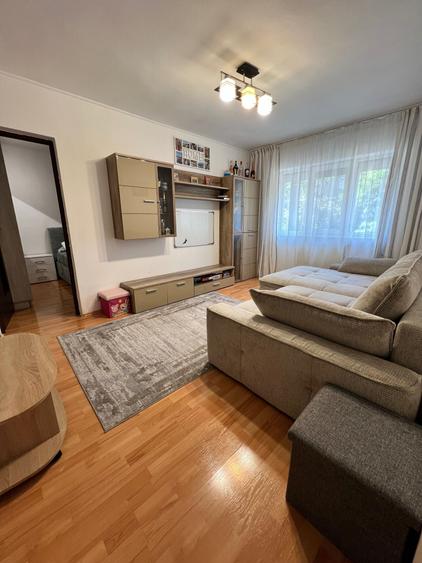 Apartament cu 3 camere în Nufărul