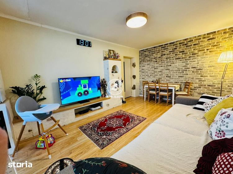 Apartament cu 4 camere semidecomandat în Tătărași