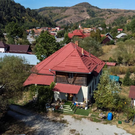 Casă cu 4 camere în Exterior Sud