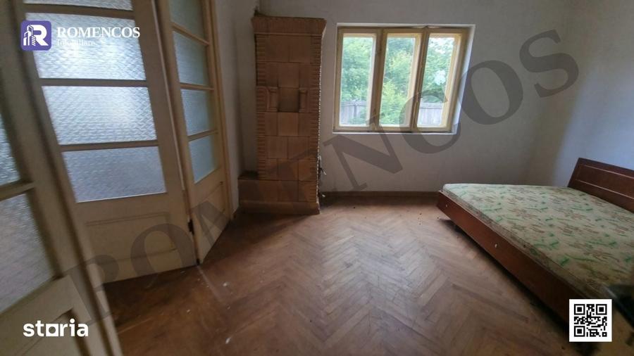 Casă cu 6 camere cu Teren 1334 Mp în Central