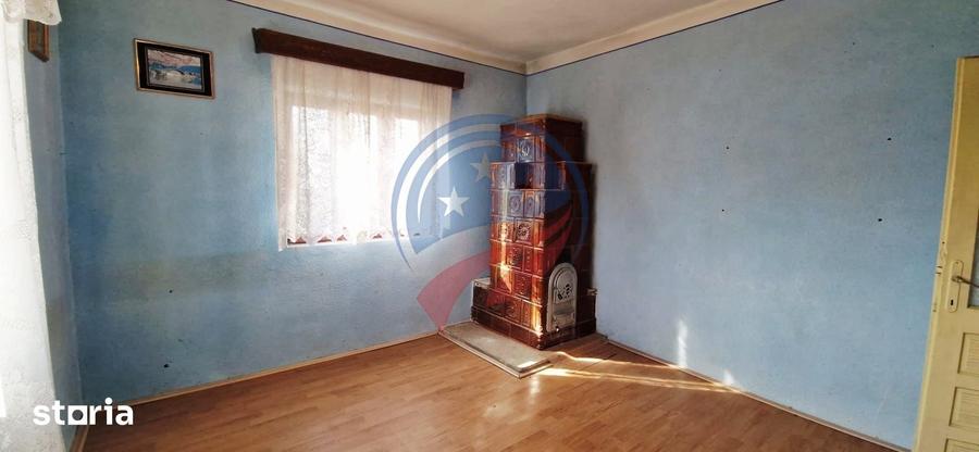 Casă cu 3 camere cu Teren 7952 Mp în Brădești