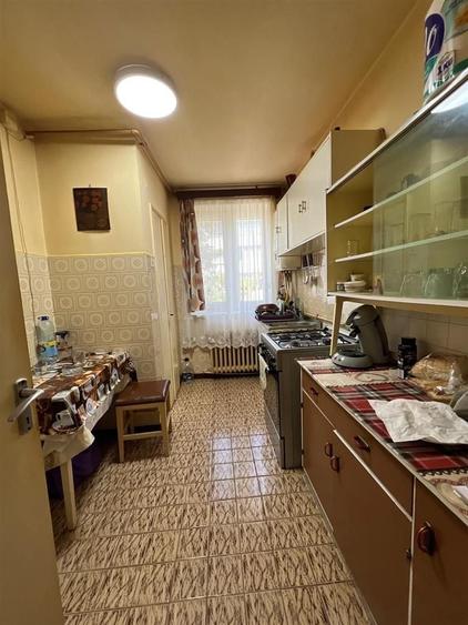 Apartament cu 3 camere decomandat în Decebal