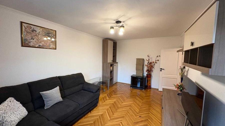 Apartament cu 2 camere decomandat în Exterior Vest