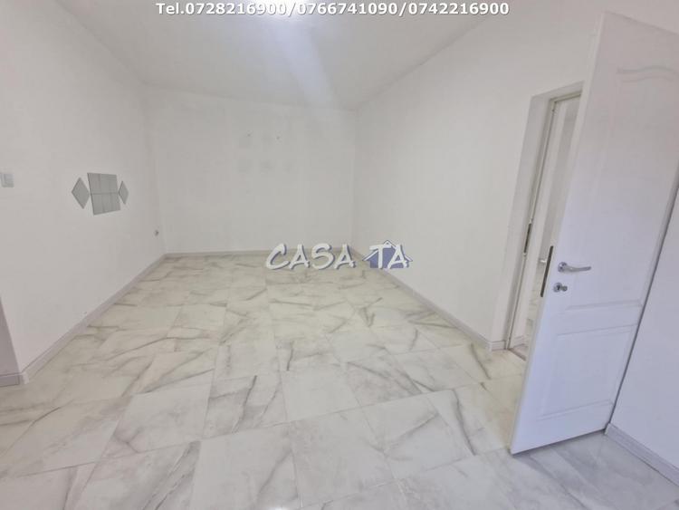 Spațiu comercial, de 60 mp, în Central