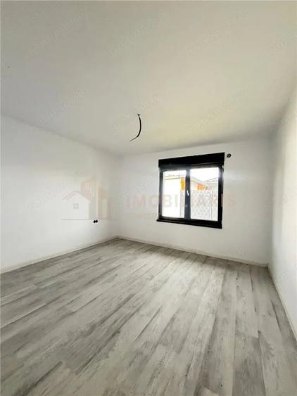 Casă cu Teren 550 Mp în Satu Nou de Jos