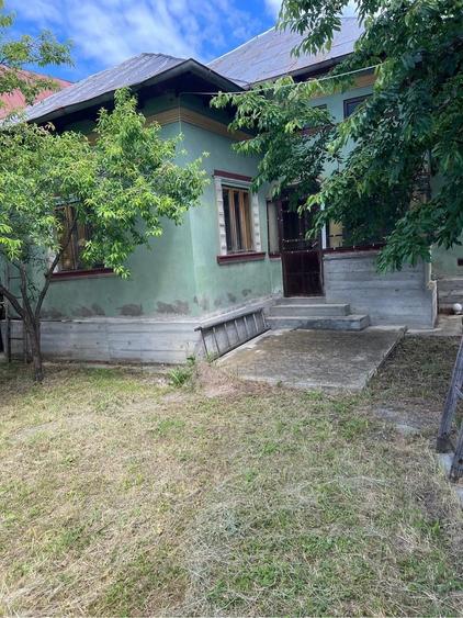 Casă cu 2 camere cu Teren 610 Mp în Central