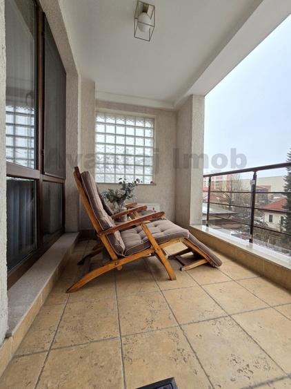 Apartament cu 4 camere decomandat, mobilat în Domenii