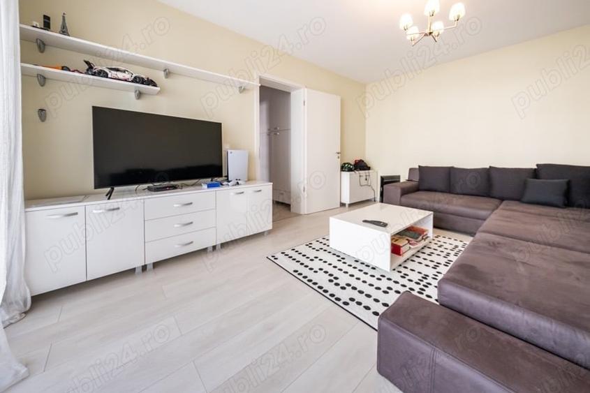 Apartament cu 2 camere decomandat în Tractorul