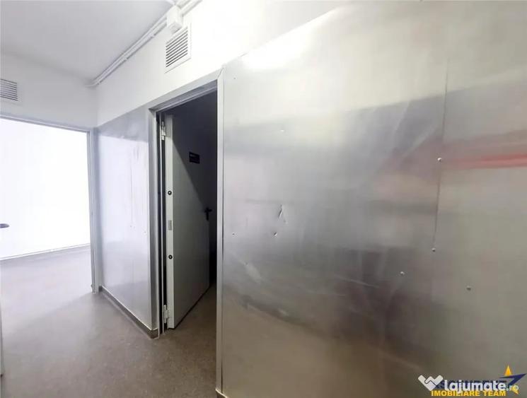 Spațiu comercial, de 100 mp, în Central