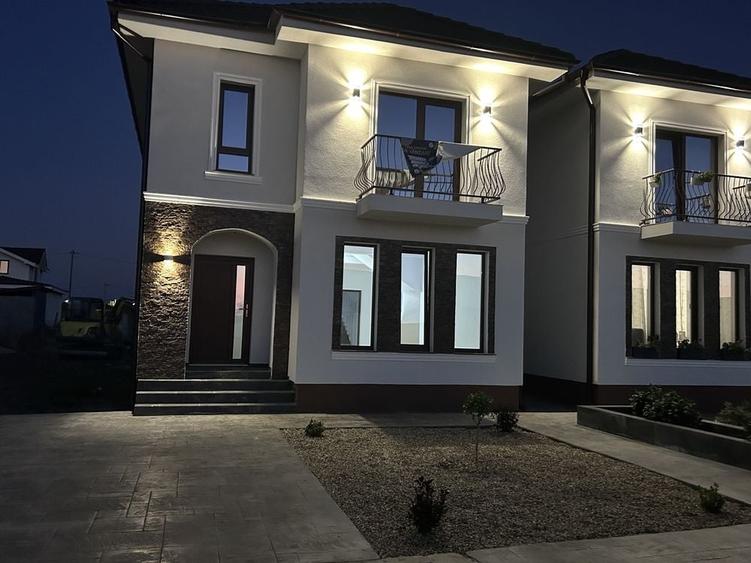 Casă cu 4 camere în Vladimirescu