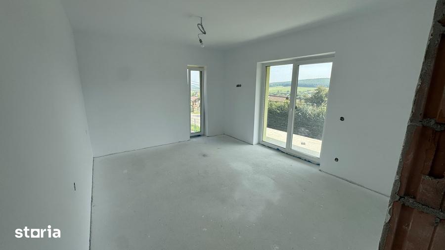 Casă cu 4 camere cu Teren 700 Mp în Central