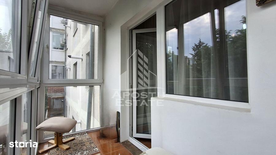 Apartament cu 2 camere semidecomandat în Micălaca
