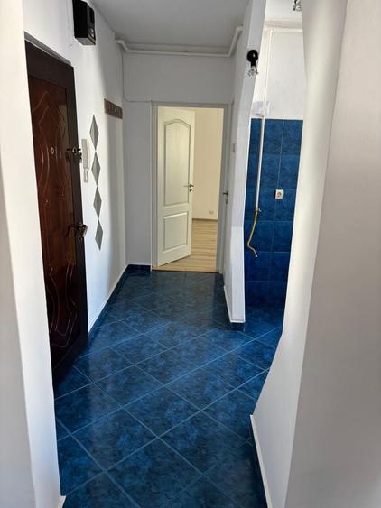 De vanzare apartament 2 camere,confort 1 - 4