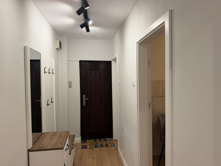 Apartament cu 2 camere decomandat, mobilat în Calea Dumbrăvii