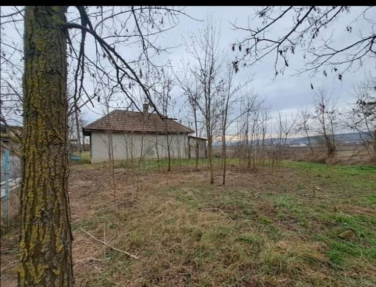 Teren de 811 mp, în Jucu