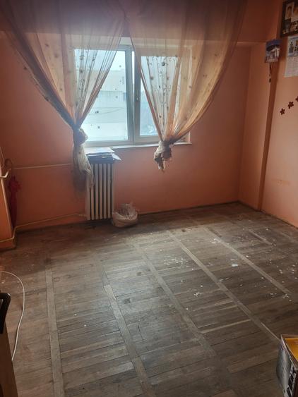 Apartament cu 3 camere în Năvodari