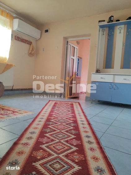 Casă cu 4 camere cu Teren 4800 Mp în Crețești