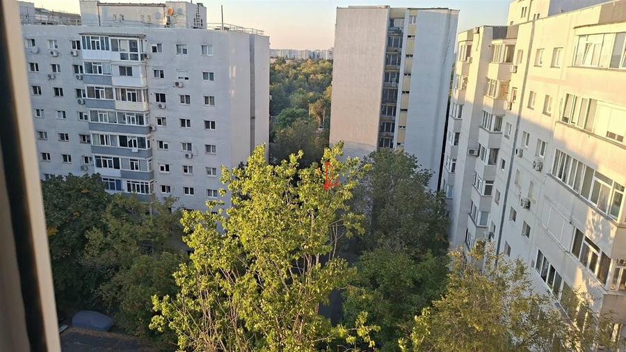 Apartament cu 3 camere decomandat în Basarabia